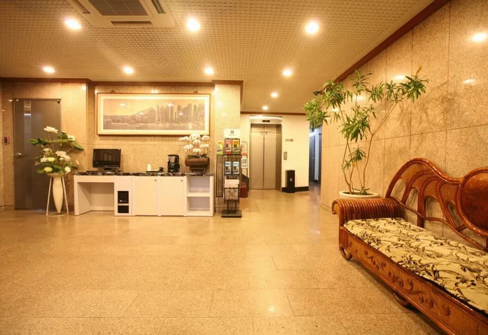 New World Hotel