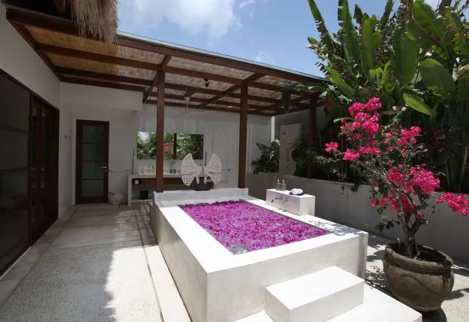 Nyaman Villas