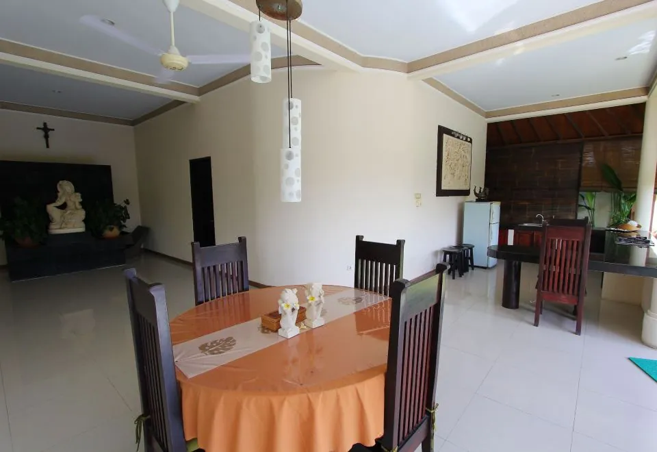 Heliconia Villa