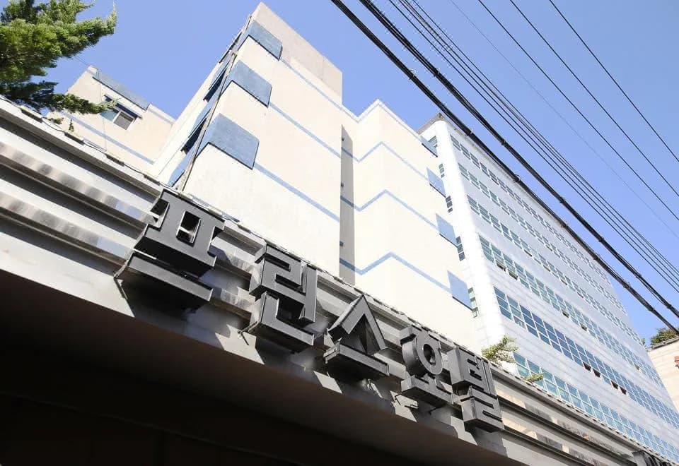 Prince Hotel