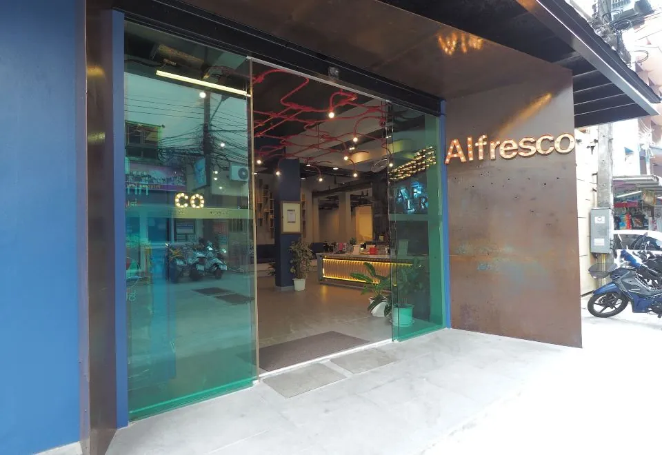 Alfresco Phuket Hotel