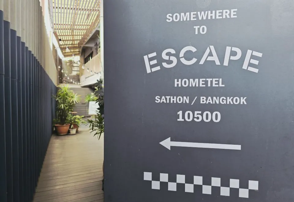 Somewhere to Escape - Hometel