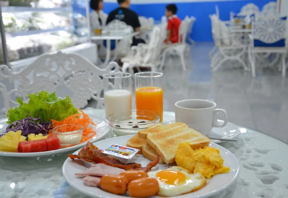 Trinity Silom Hotel