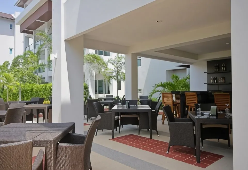 Bangtao Tropical Residence Resort and Spa