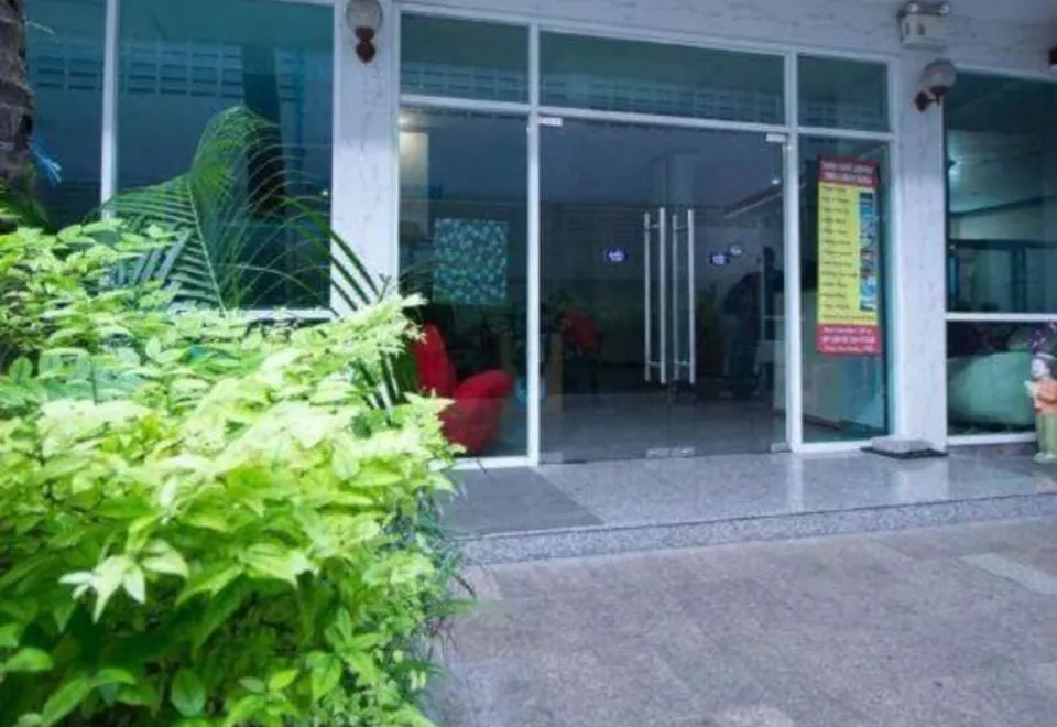 J Two S Pratunam Hotel