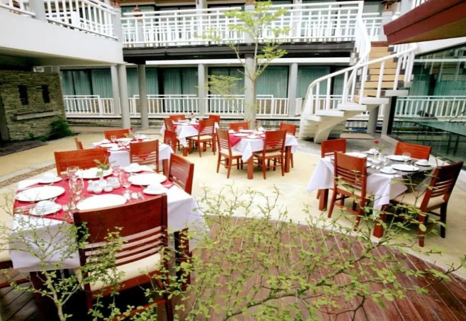 Honey Resort, Kata Beach