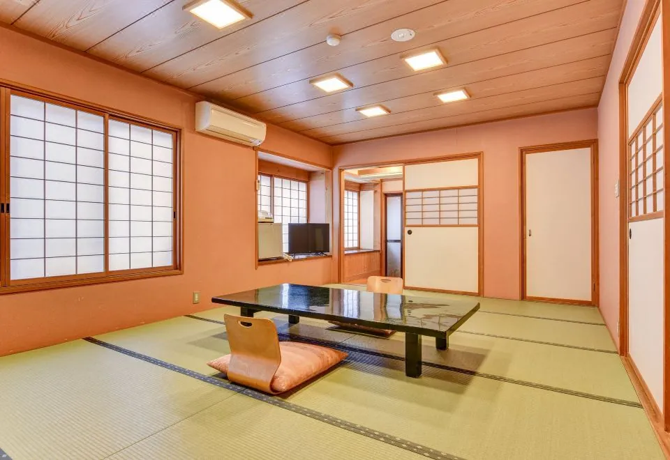 Hidatakayama Futarishizuka Hakuun