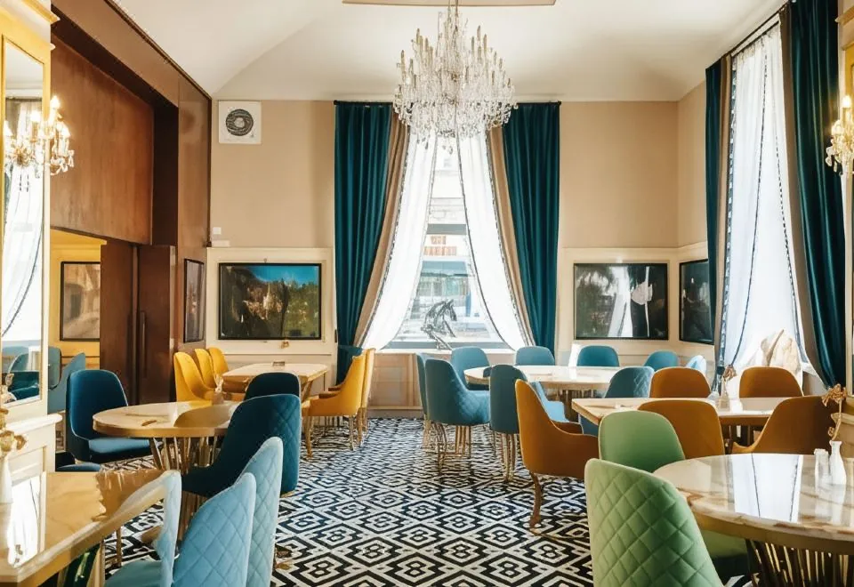 Hotel Praga 1885 by Louren