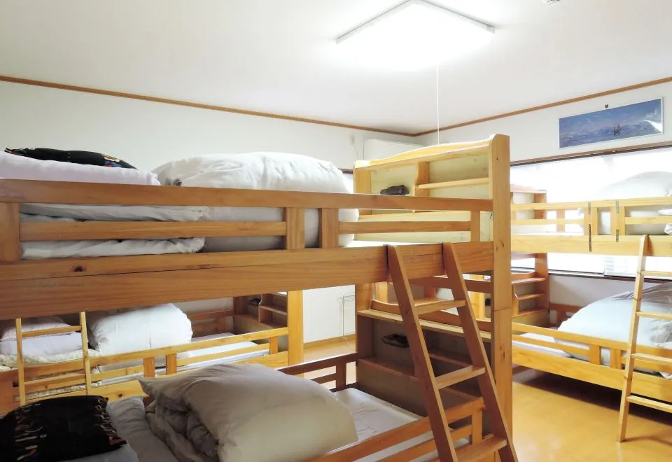Beppu Yukemuri-No-OKA Youth Hostel