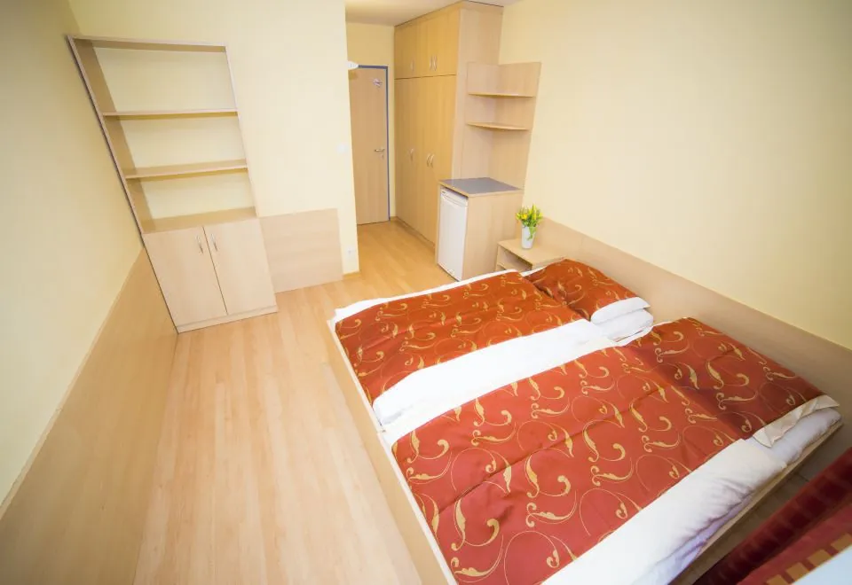 MyNext - Westbahnhof Hostel One