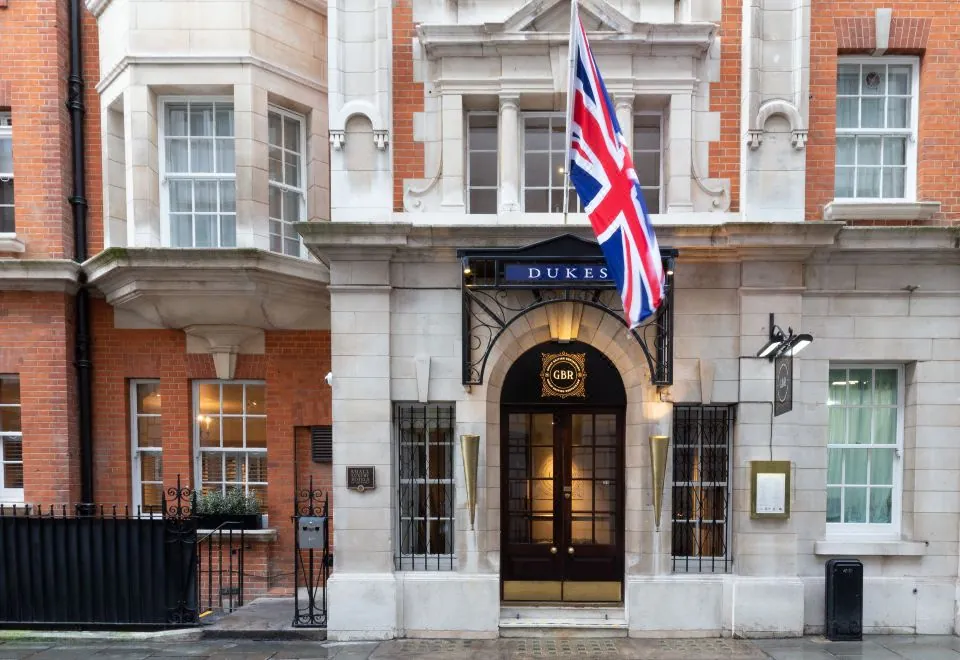 Dukes London