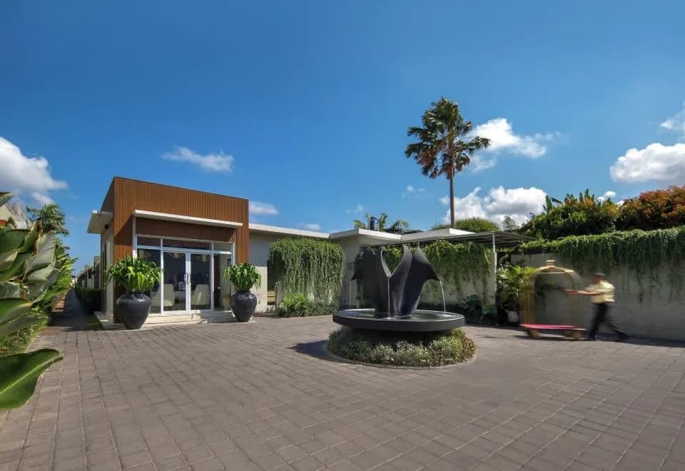 The Claremont Luxury Villas