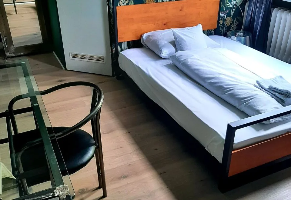ArtHotel Connection