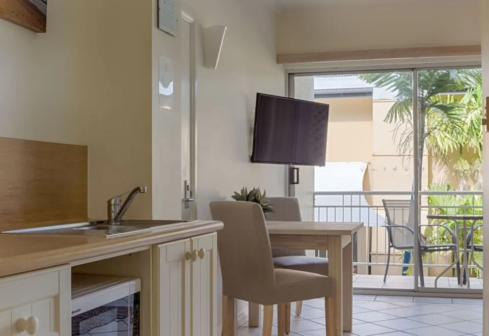 Macrossan House Boutique Holiday Apartments