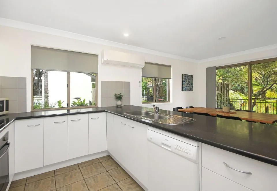 Byron Lakeside Holiday Apartments