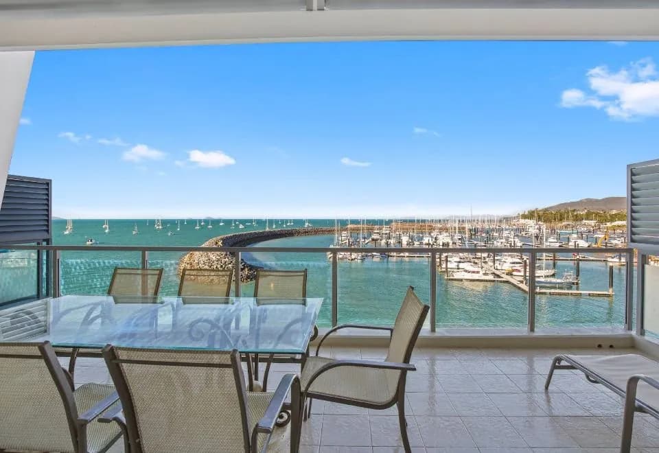 Peninsula Airlie Beach