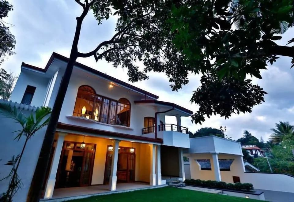 Clove Villa