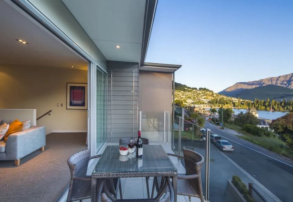 LakeRidge Queenstown by Staysouth