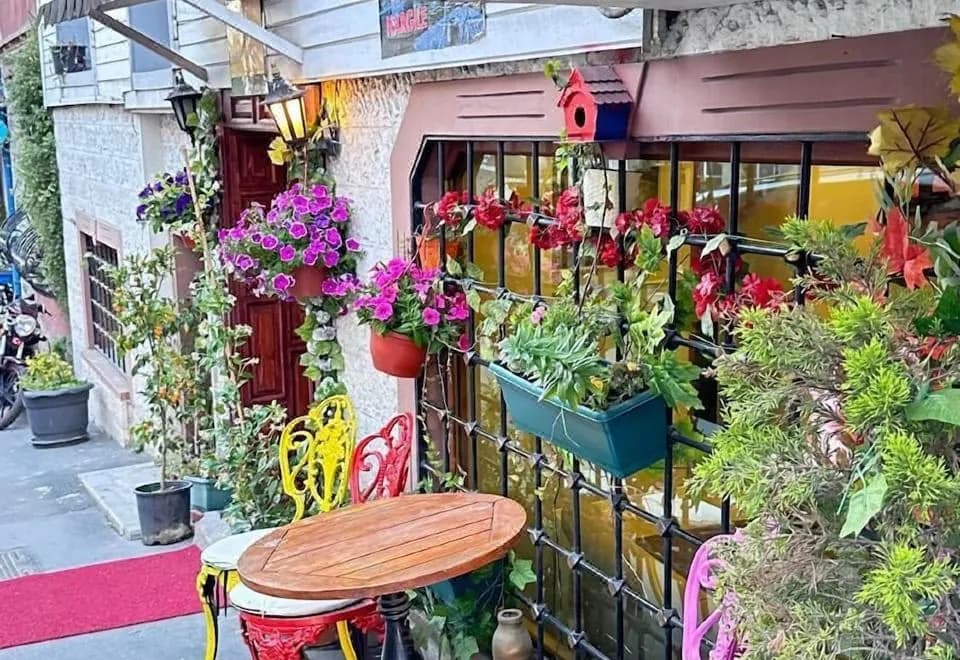 Rose Bouquets Hotel