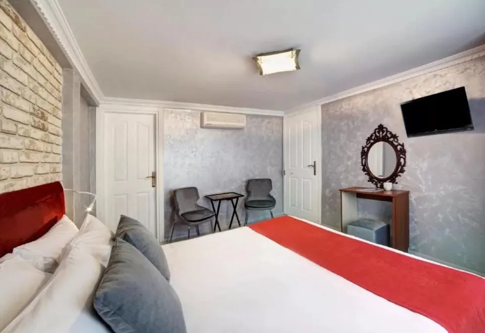 Serenity Hotel
