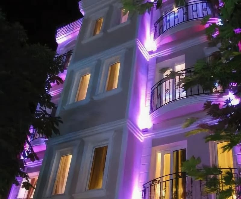 Charm Hotel