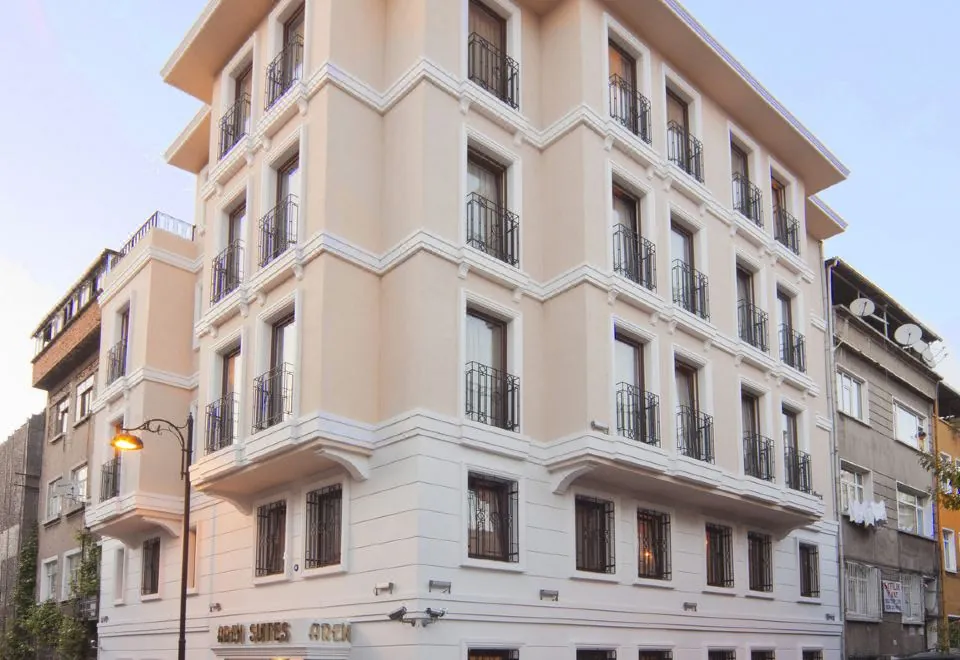 Aren Suites