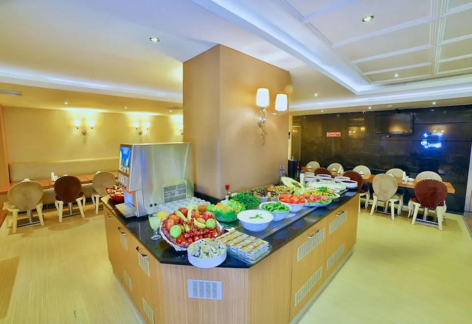 Hotel Grand Emin