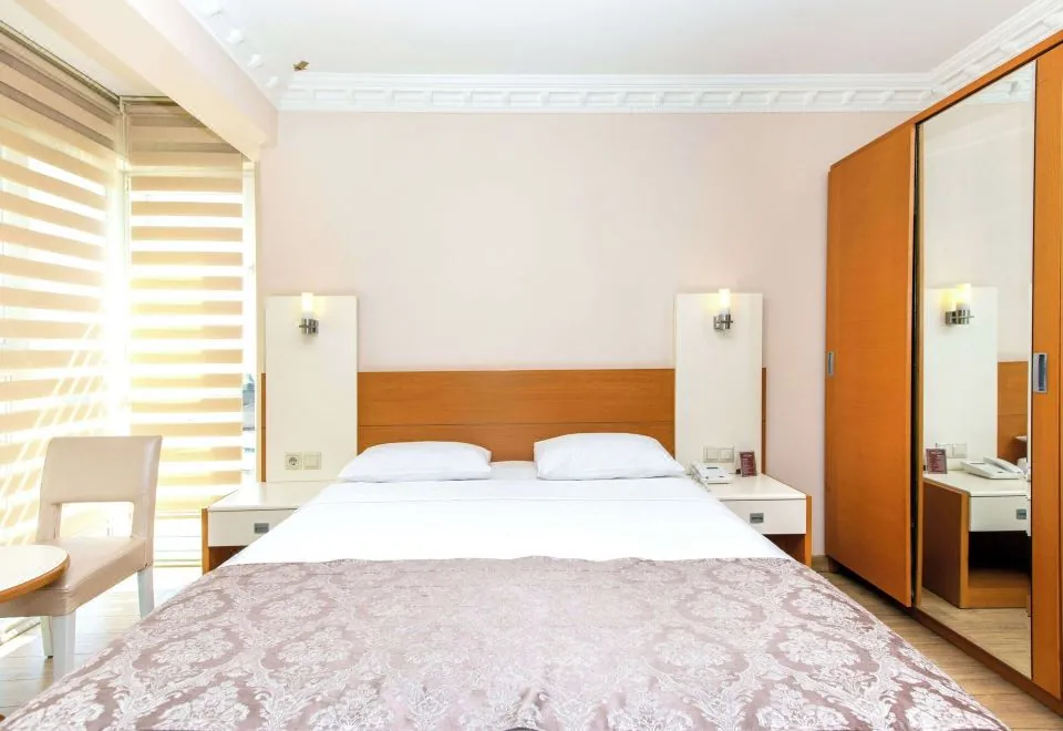 Baron Hotel