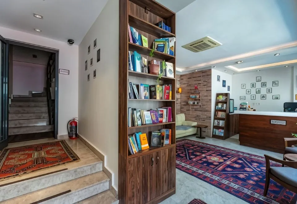 Stanpoli Hostel