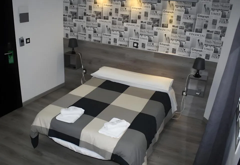 Hostal MH Fuencarral
