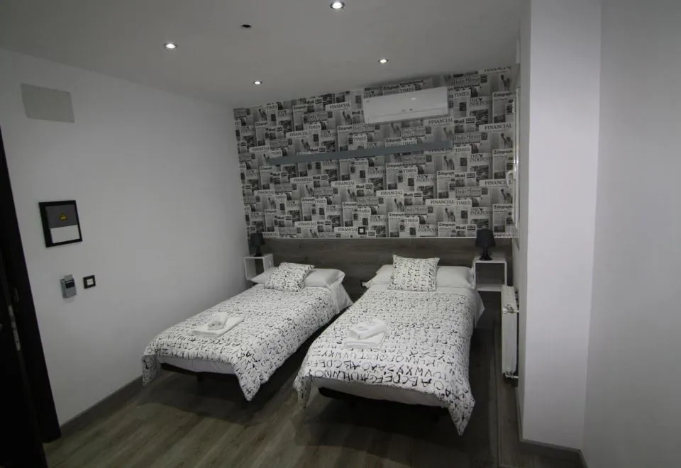 Hostal MH Fuencarral