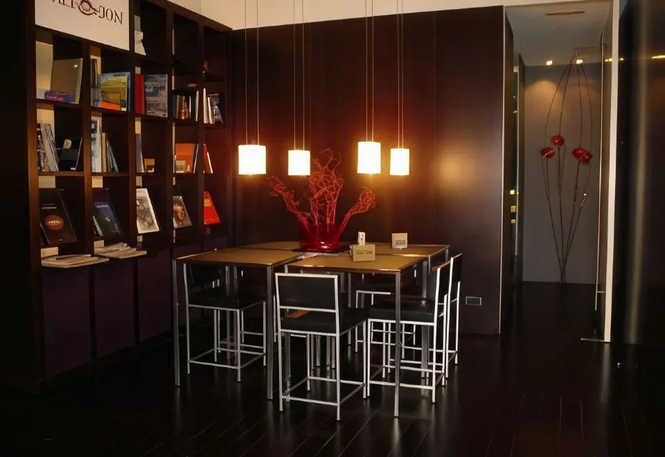Sixtytwo Hotel