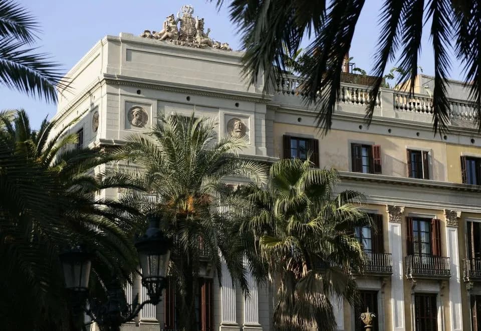 Do Plaça Reial Powered by Sonder