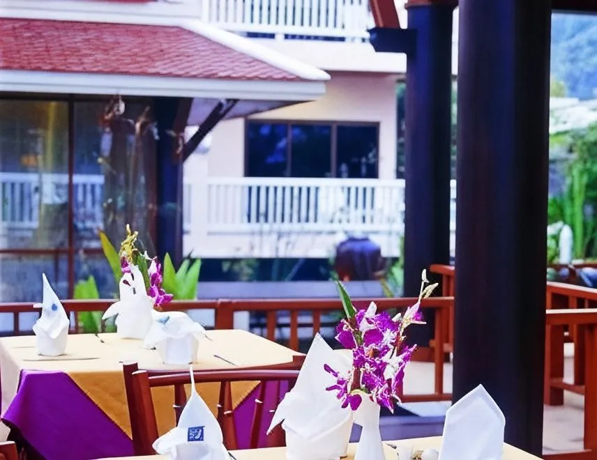 Kata Poolside Resort
