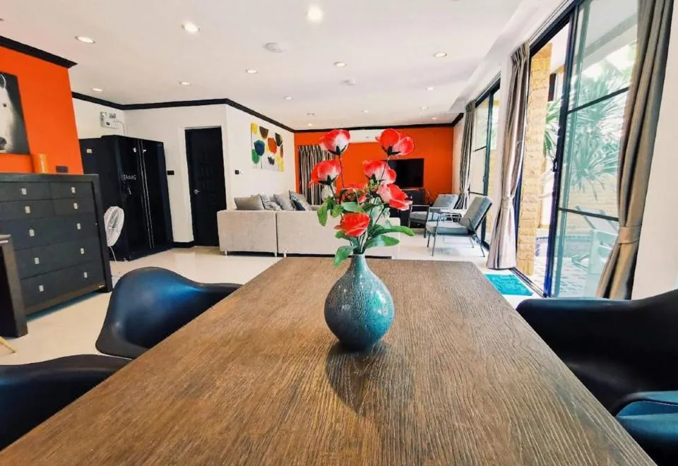 4poolvillas