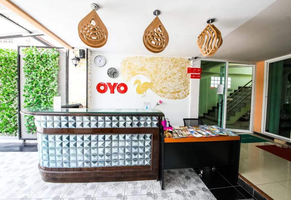 OYO 118 Beach Walk Stay