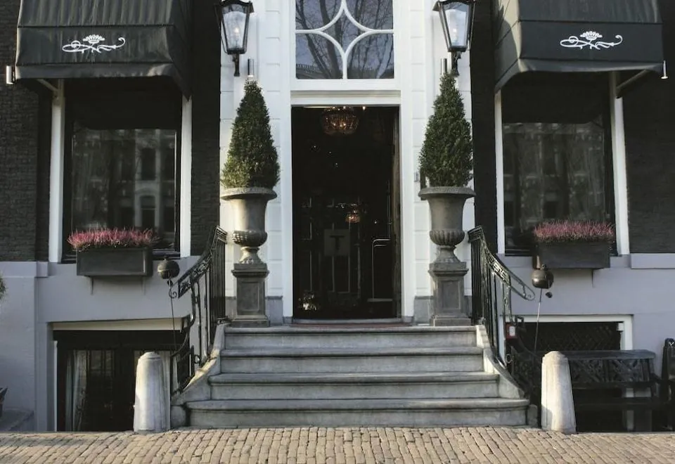 The Pavilions Amsterdam, The Toren