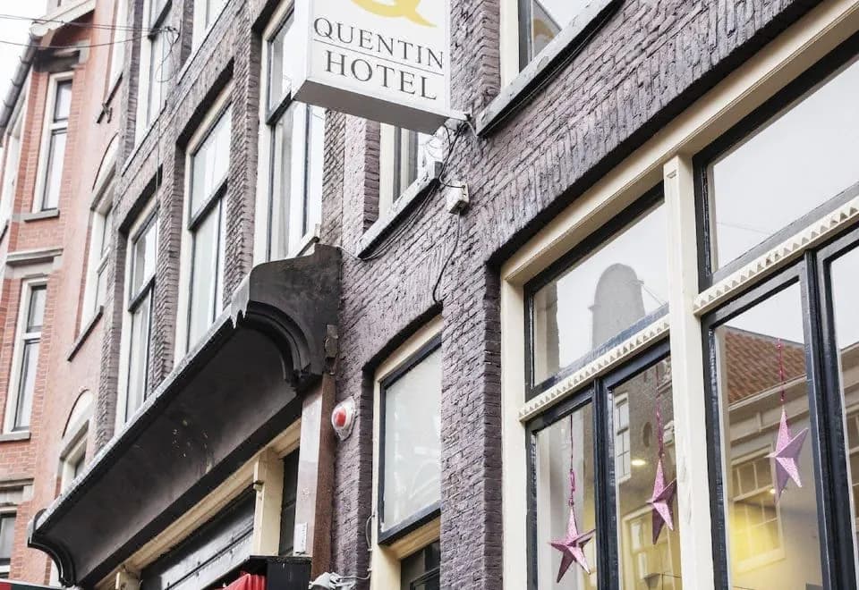 Quentin Golden Bear Hotel