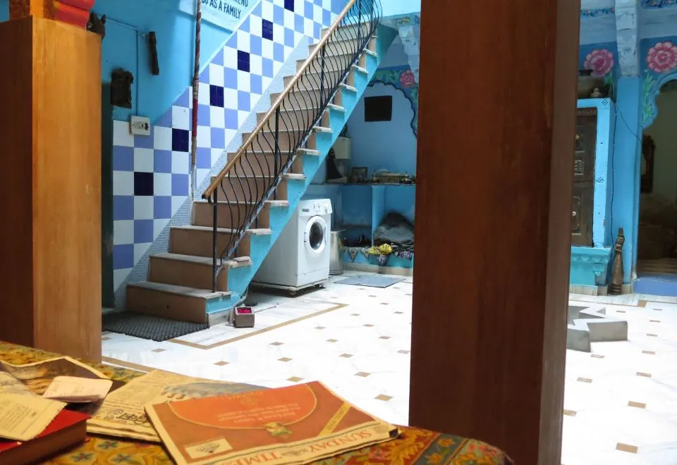 Yogis Guest House
