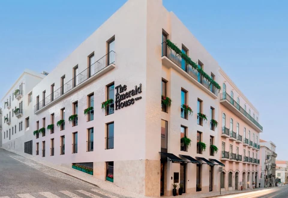 The Emerald House Lisbon - Curio Collection by Hilton