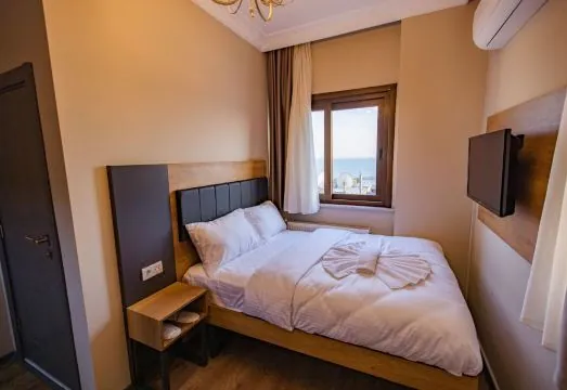 Grand Balyan Hotel & Restaurant