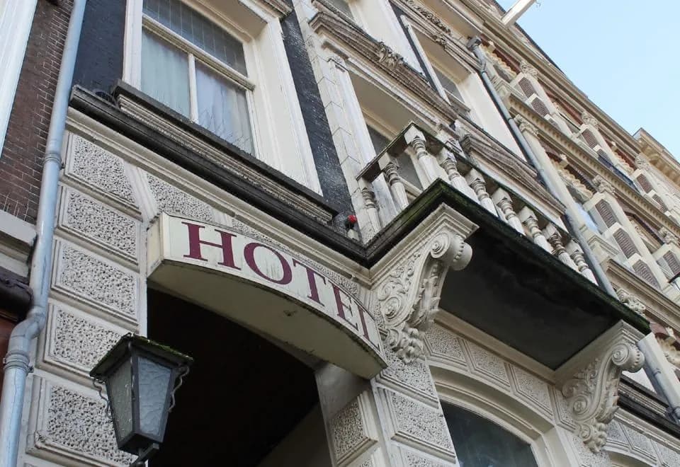 Aston city Hotel