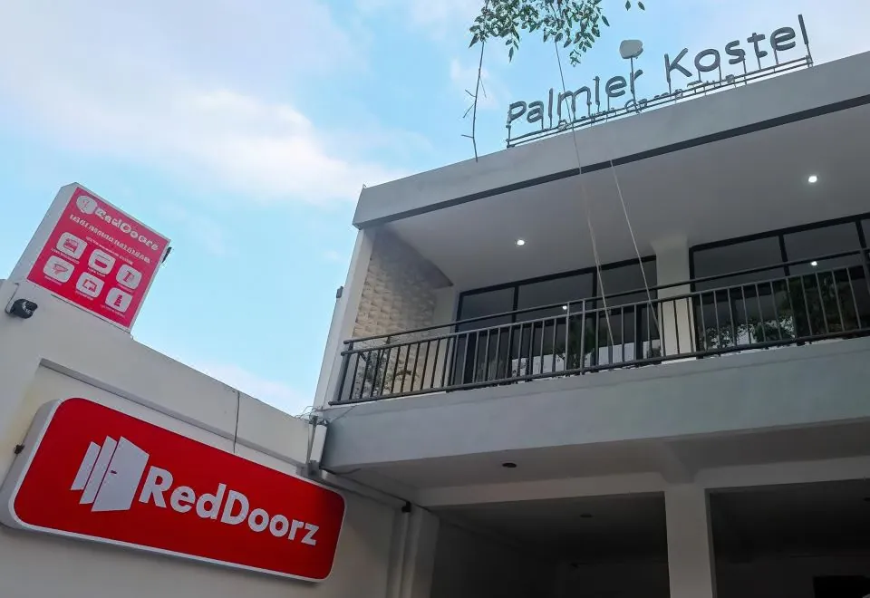 RedDoorz near Sleman City Hall Yogyakarta