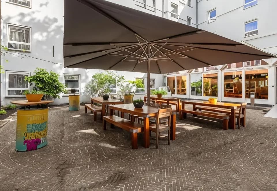 Hans Brinker Hostel Amsterdam
