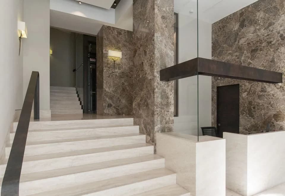 Milan Royal Suites & Luxury Apartments