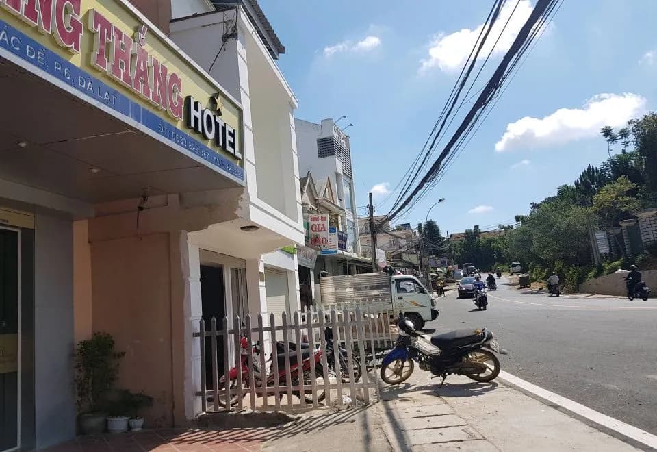 Hoang Thang Hotel