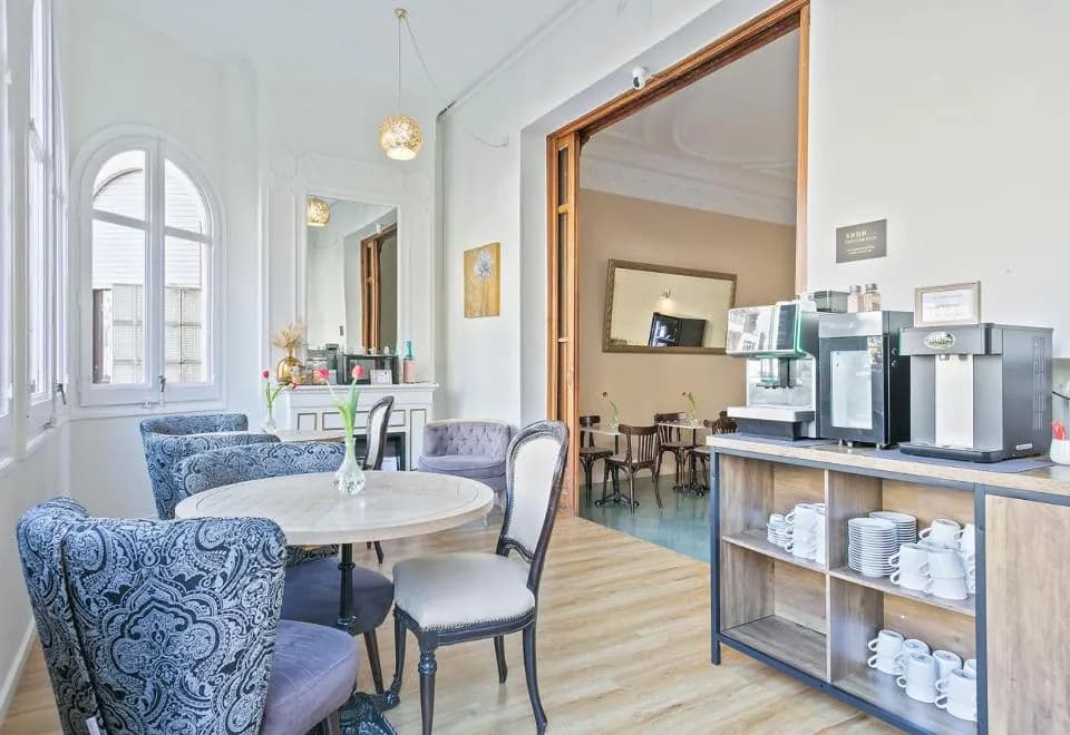 Mihlton Barcelona Boutique B&B