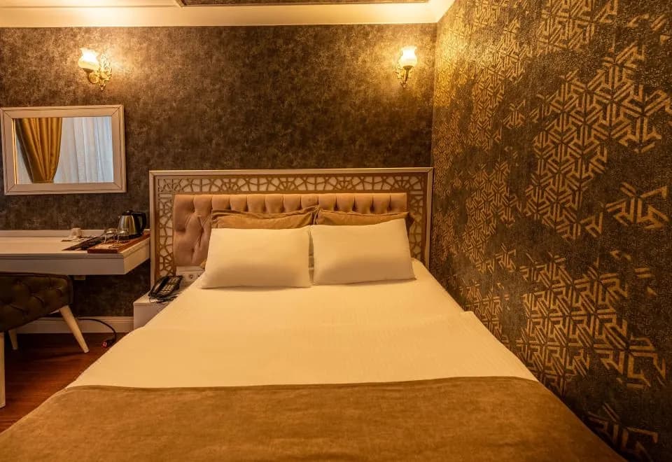 Golden Dream Hotel