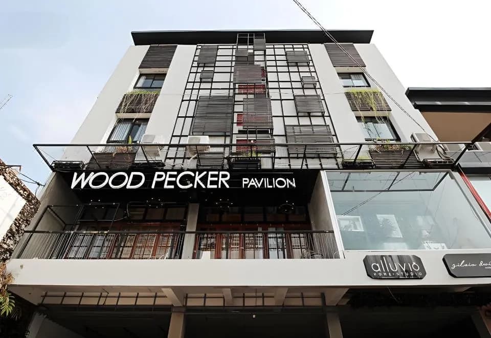 Wood Pecker Hotel