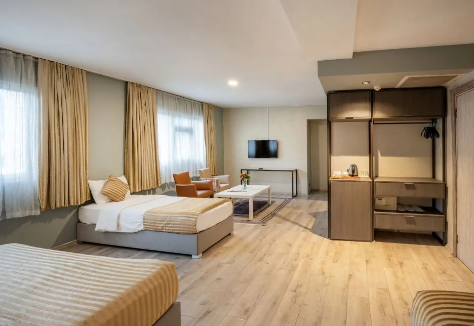 Orya Hotel